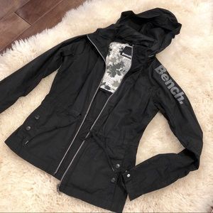 Bench light parka jacket black
